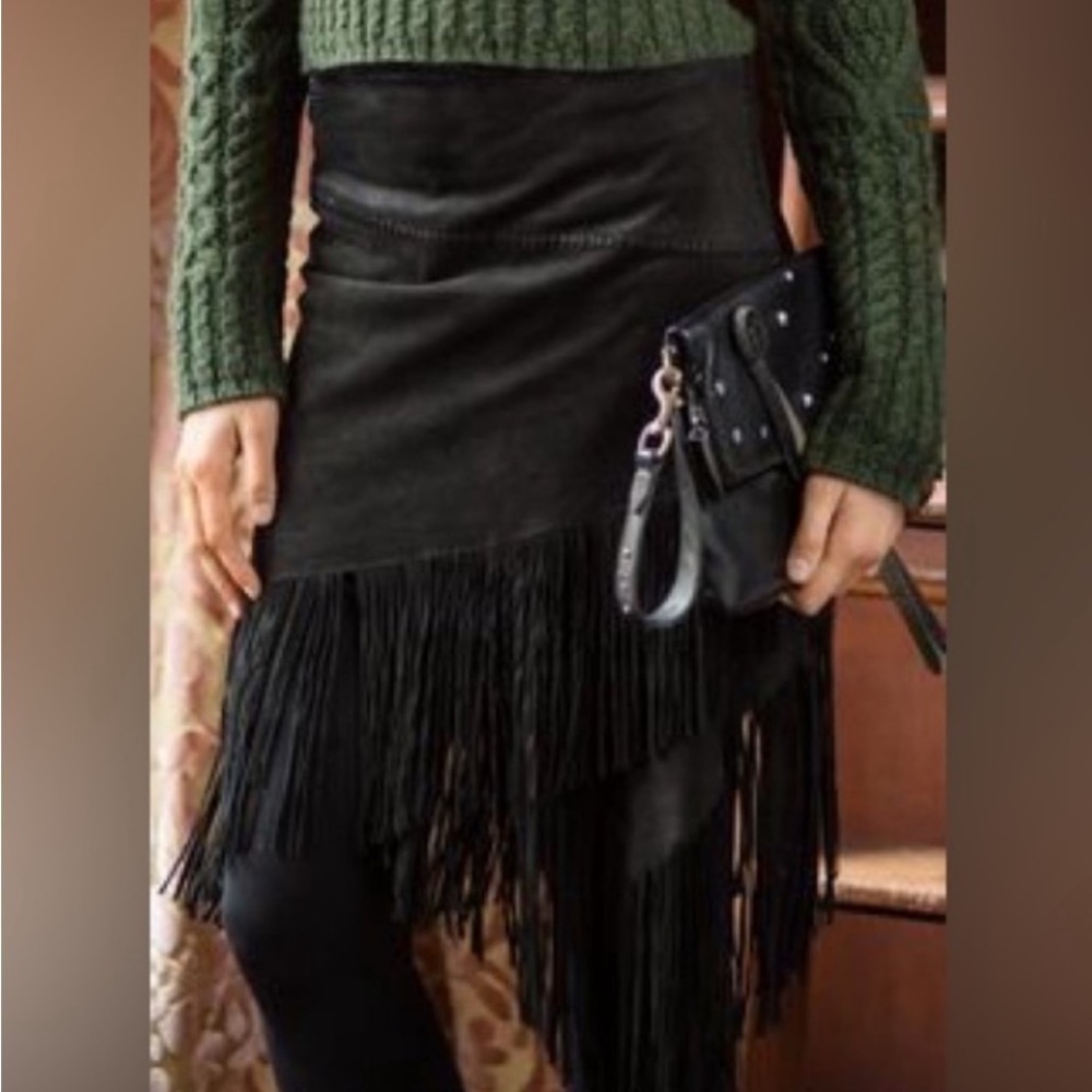 Polo Ralph lauren leather fringe skirt .NWT. Retails 1200 uss.…﻿﻿﻿﻿﻿